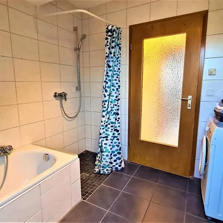 Bei Playmobilland- Grosszuegige Wohnung 3 Apartament Zirndorf